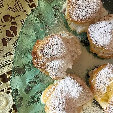 Alojamento de Acomodação e Pequeno-almoço La Favorita Del Re